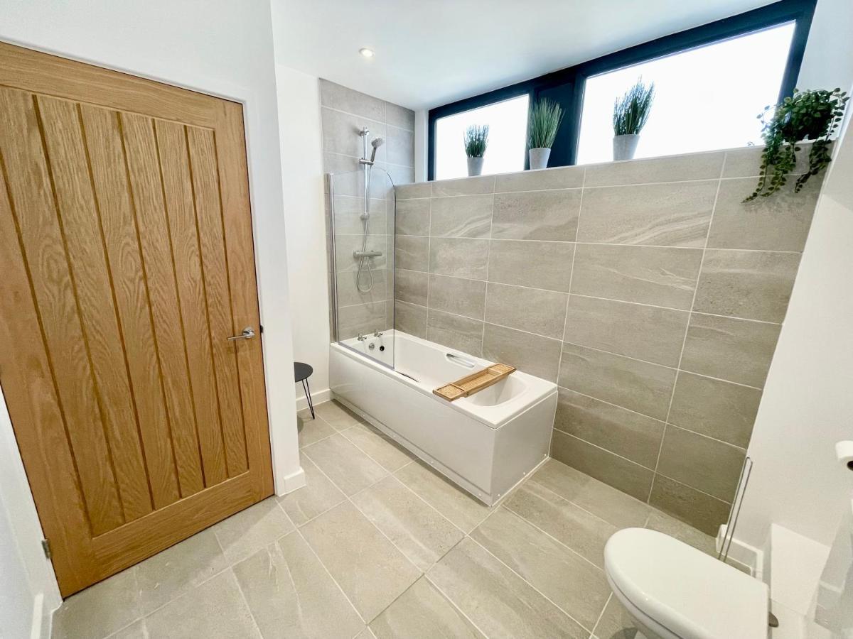 Minster Peek With Free Parking Apartment York Bagian luar foto