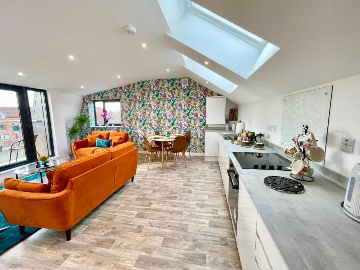 Minster Peek With Free Parking Apartment York Bagian luar foto